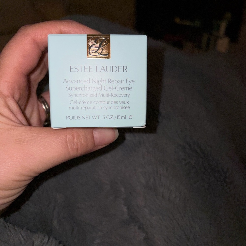 NWOT Estee Lauder Advanced Night Repair Eye Gel-Creme in Light Blue